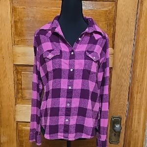 Wrangler Pink and Purple Long Sleeve Flannel Checkered Snap Down Shirt L